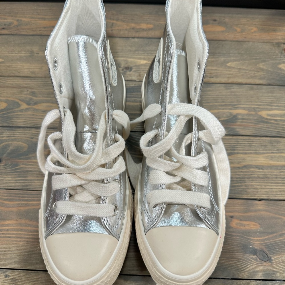 Stylish Silver and White Women's Sneakers